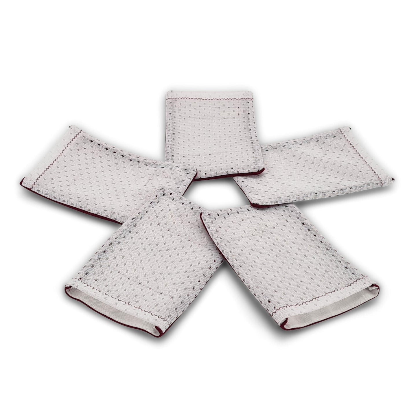 5er Set aus Hüllen für die Inkontinenzhose für Hunde. Oberfläche aus glattem Polyester Mesh mit großen Löchern.